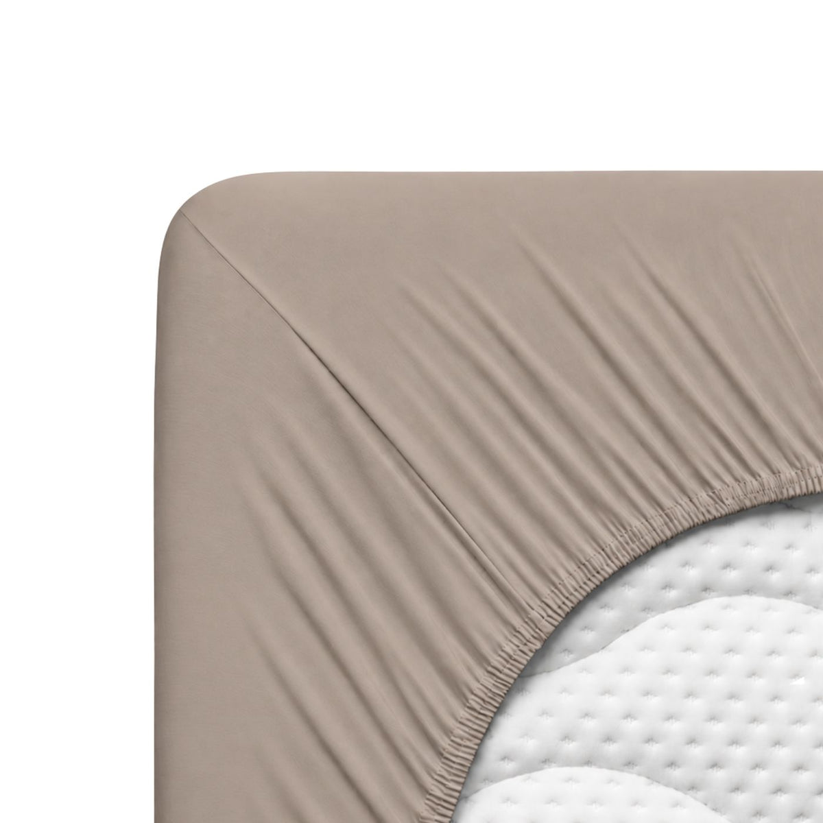 Taupe Jersey Fixleintuch als Produktfoto auf weissem Hintergrund