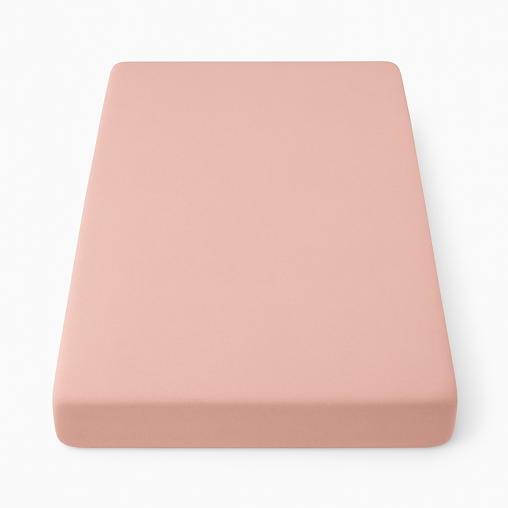 Puderrosa Jersey Fixleintuch als Produktfoto auf weissem Hintergrund